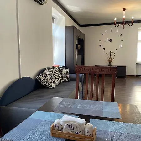 Stylish Deluxe Apartments!!!