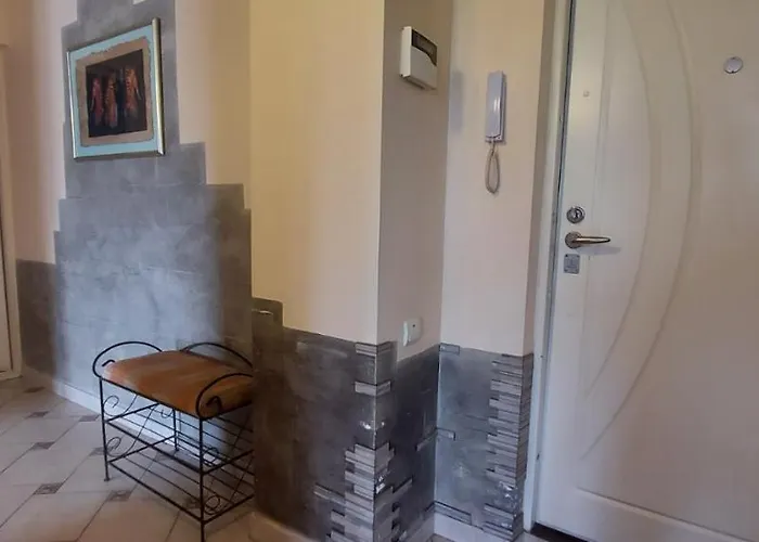 Stylish Deluxe Apartments!!!